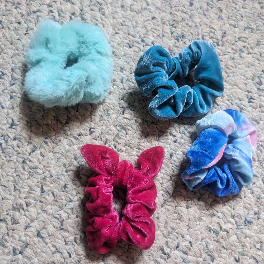 Set of 4 Scrunchies